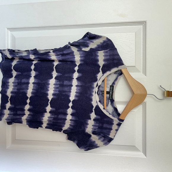 Tie-Dye Crop top with Slits - Picture 2 of 3